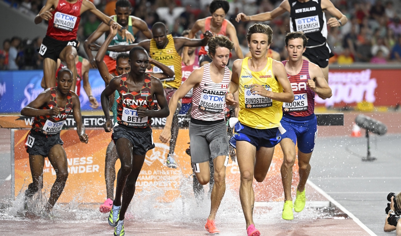 Sveriges Simon Sundström slutade på 15:e plats i finalen på 3|000 meter hinder. Foto: Jessica Gow/TT