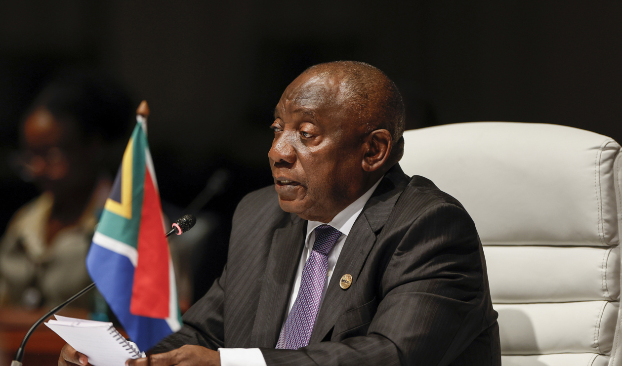Sydafrikas president Cyril Ramaphosa uppger på mötet i Johannesburg att samtliga av de fem Brics-länderna står bakom att utvidga organisationen. Foto: Gianluigi Guercia/AP/TT