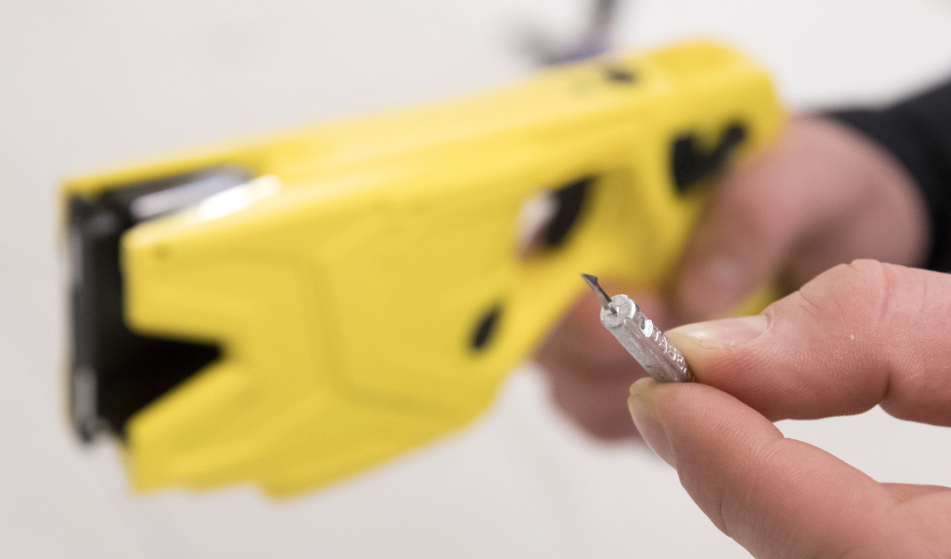 Mannen försökte föra in ett elchockvapen i Sverige. Vapnet på bilden har inget med artikeln att göra. Arkivbild. Foto: Johan Nilsson/TT