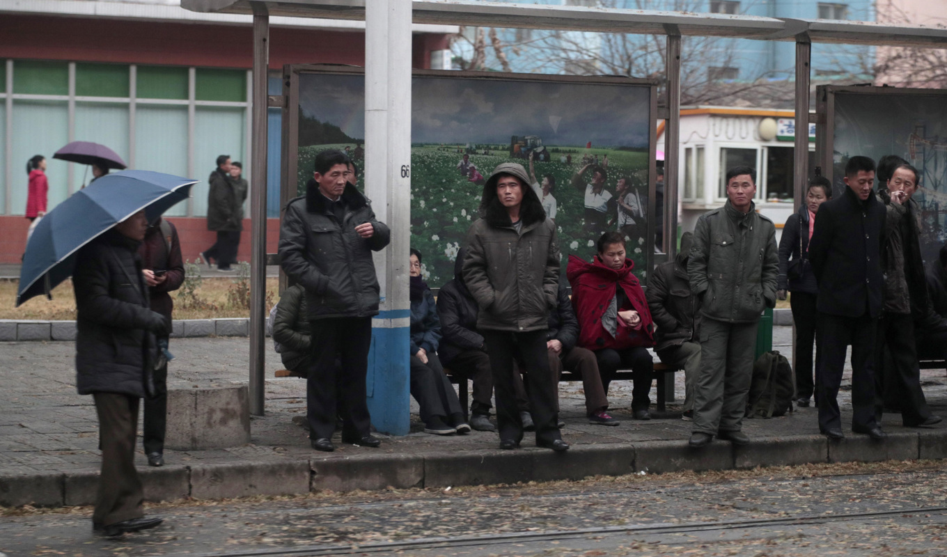 Nordkorea lättar på covidrestriktionerna och tillåter medborgare som befinner sig utomlands att komma hem. Arkivbild Foto: Dita Alangkara/AP/TT