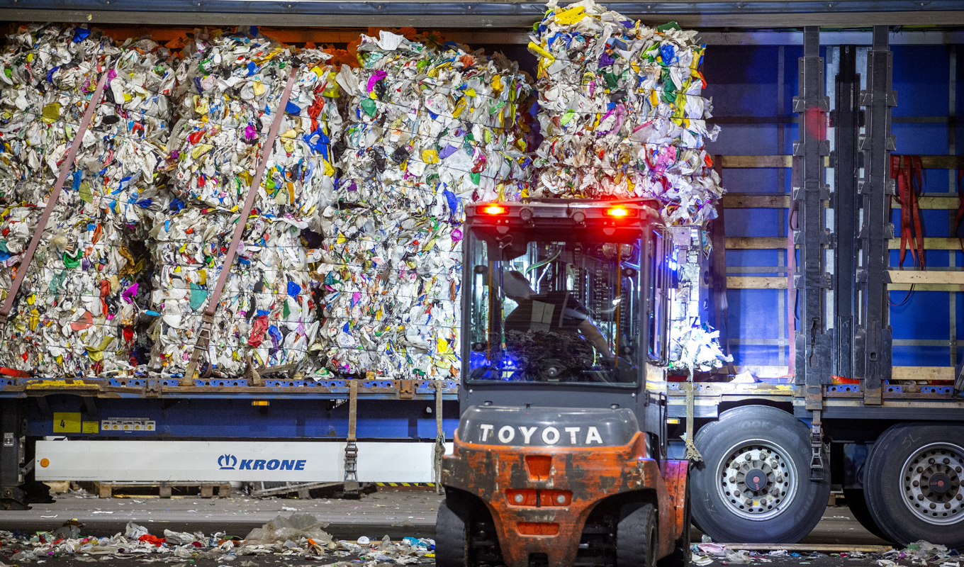 Svensk plaståtervinning i Motala ska ta hand om majoriteten av förpackningarna som samlats in i finska hushåll. Arkivbild Foto: Magnus Andersson/TT