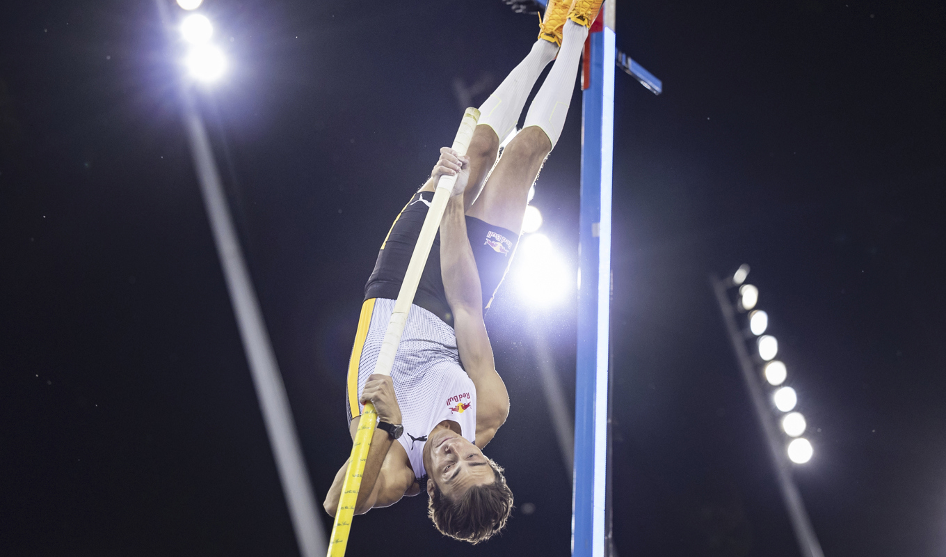 Armand Duplantis överlägsen i Zürich. Foto: Philipp Schmidli AP/TT