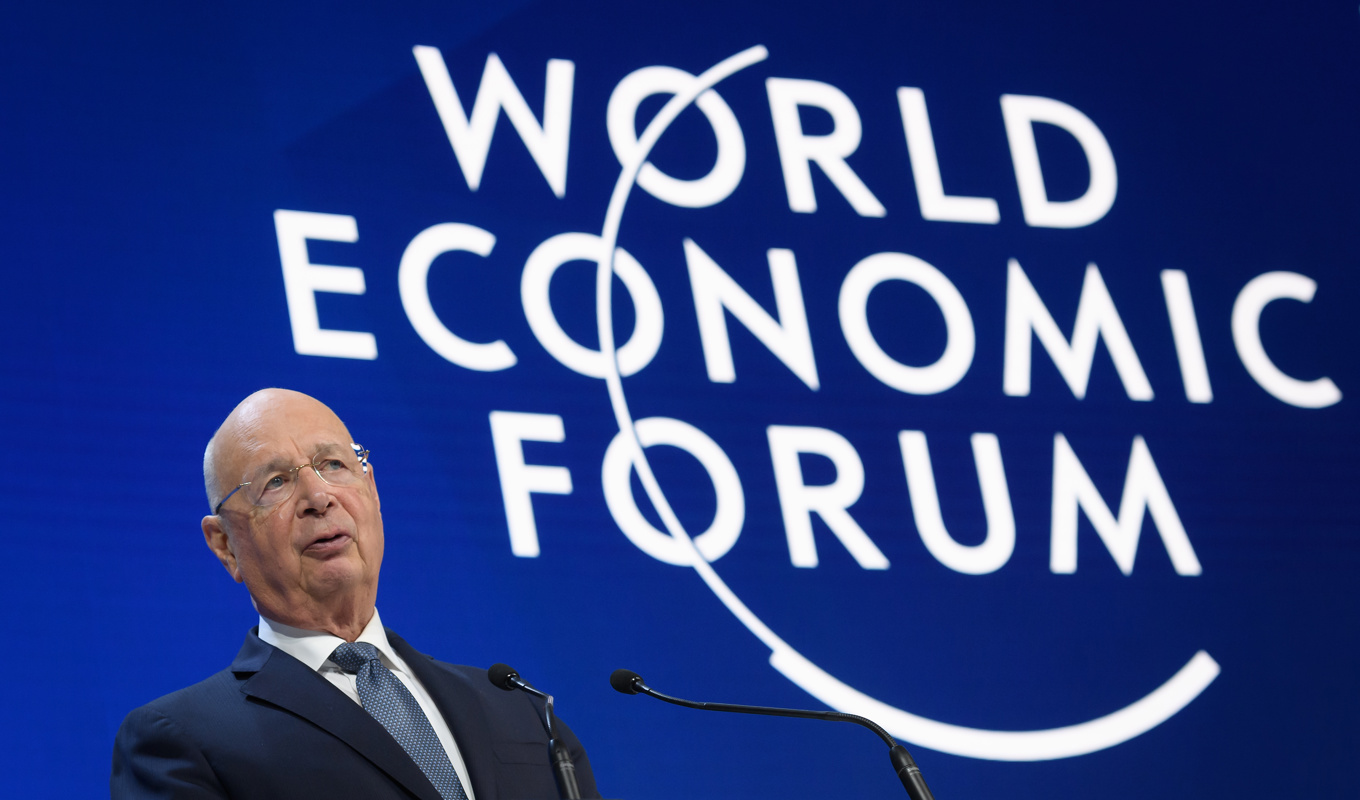 Grundaren av Världsekonomiskt Forum (WEF), Klaus Schwab, talar vid den årliga sammankomsten i Davos i januari 2020. Foto: Fabrice Coffrini/AFP via Getty Images.