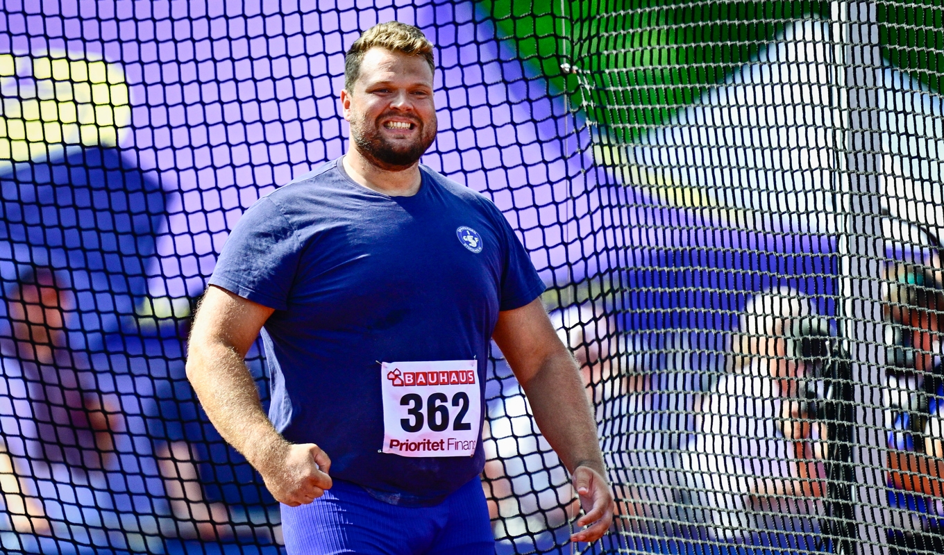 Daniel Ståhl trivs bättre än någonsin och i stället för att känna press och förväntningar njuter han av tillvaron. Kanske är det nyckeln till fler tunga medaljer. Foto: Magnus Lejhall/TT