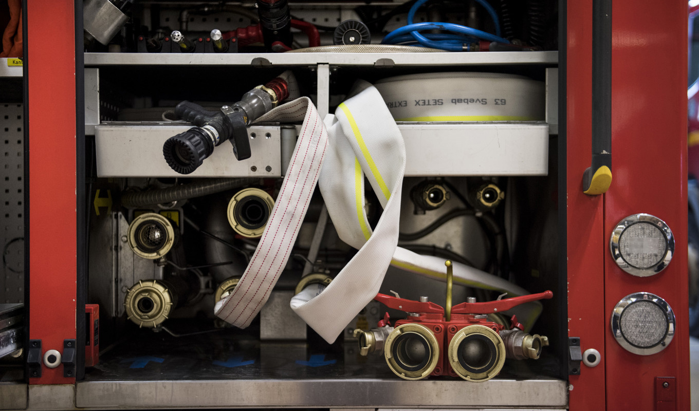 Räddningstjänsten blir av med farligt skum. Arkivbild. Foto: Pontus Lundahl/TT