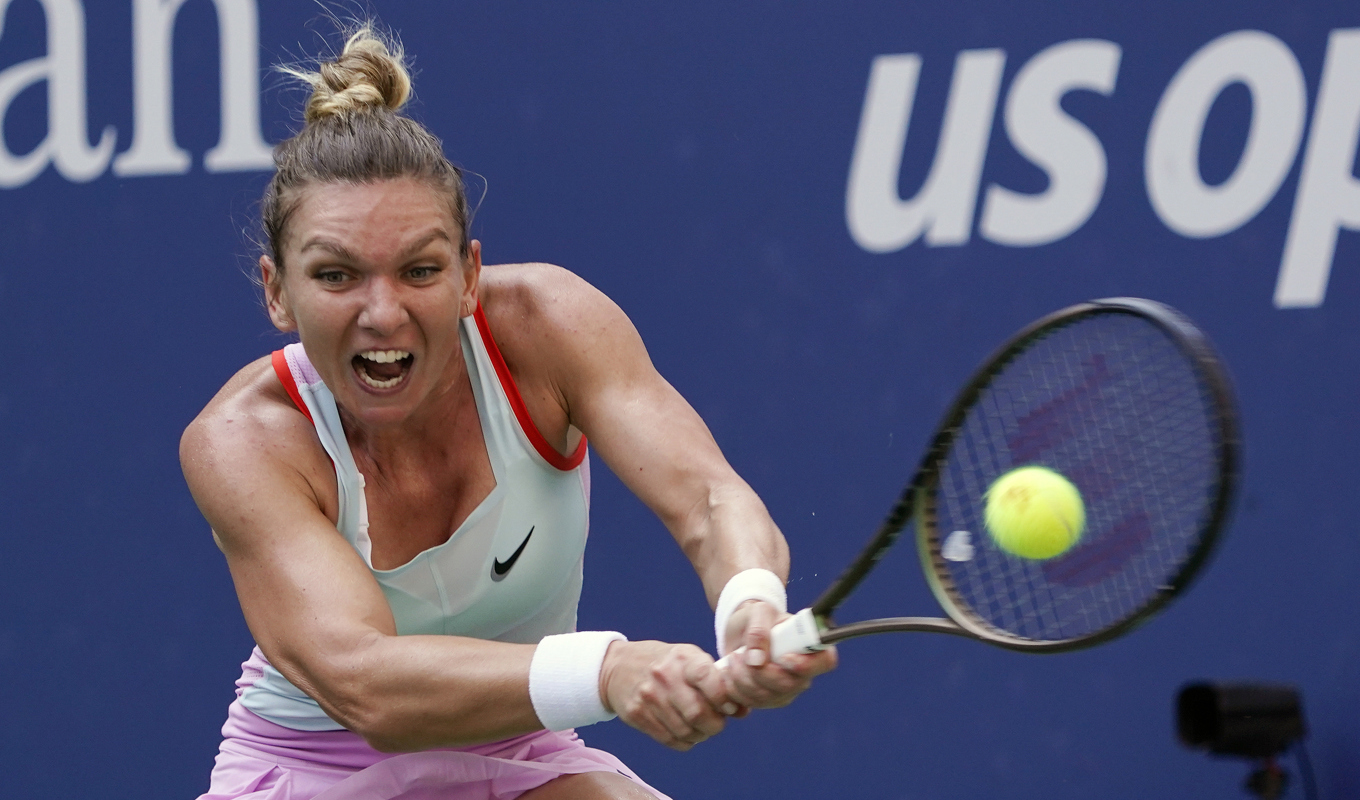 Simona Halep under en match i augusti förra året. Arkivbild. Foto: Seth Wenig/AP/TT