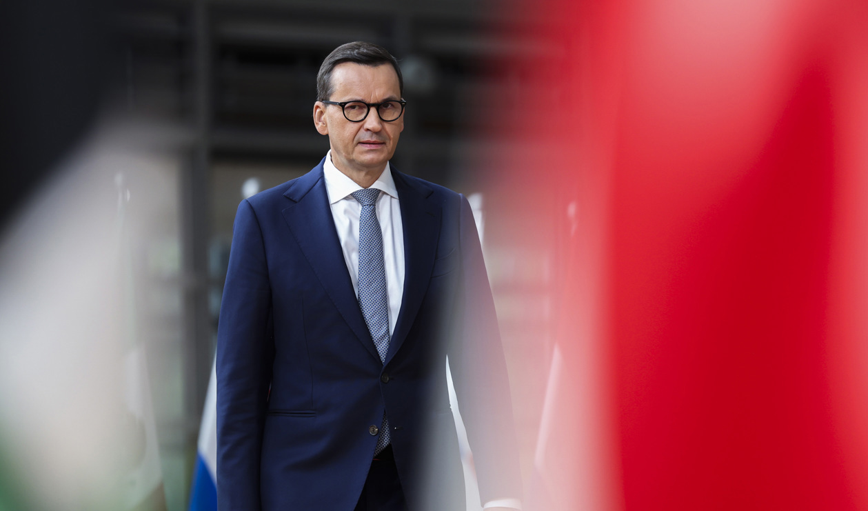 Polens premiärminister Mateusz Morawiecki säger att importförbudet är till för de egna bönderna. Arkivbild. Foto: Geert Vanden Wijngaert/AP/TT