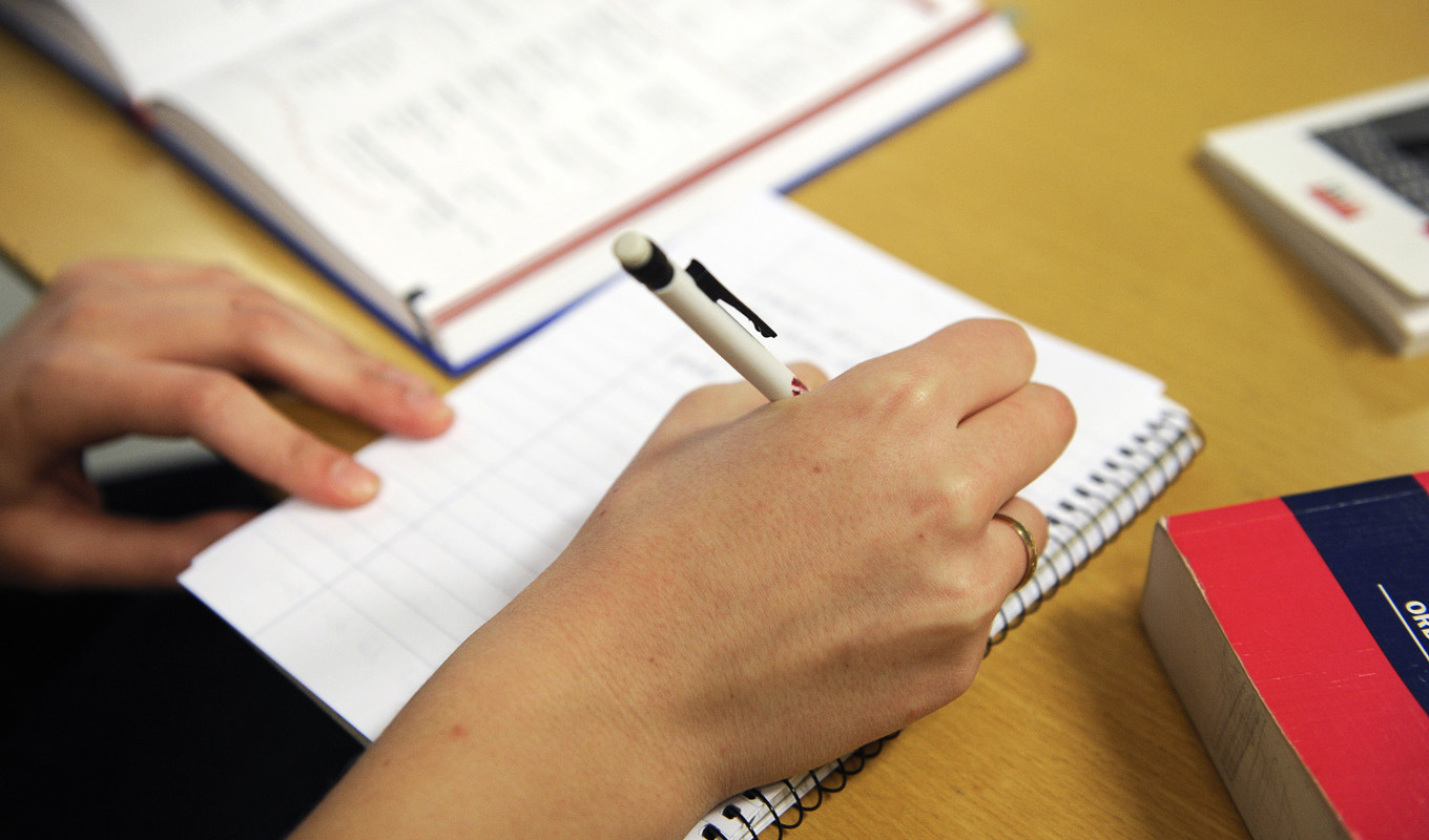 Många har sökt omställningsstudiestöd. De första stöden har till stor del gått till personer som redan studerar, enligt Centrala studiestödsnämnden. Arkivbild. Foto: Anders Wiklund/TT