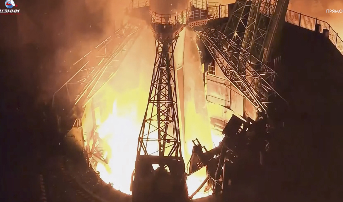 Raketen skjuts upp från Baikonur. Foto: Roscosmos/AP/TT