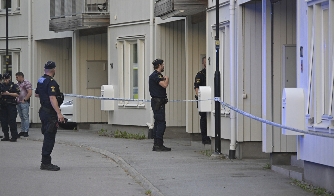 Forskarna kommer bland annat undersöka om folk tar omvägar förbi bostadsområdena där det skjutits. Arkivbild. Foto: Janerik Henriksson/TT