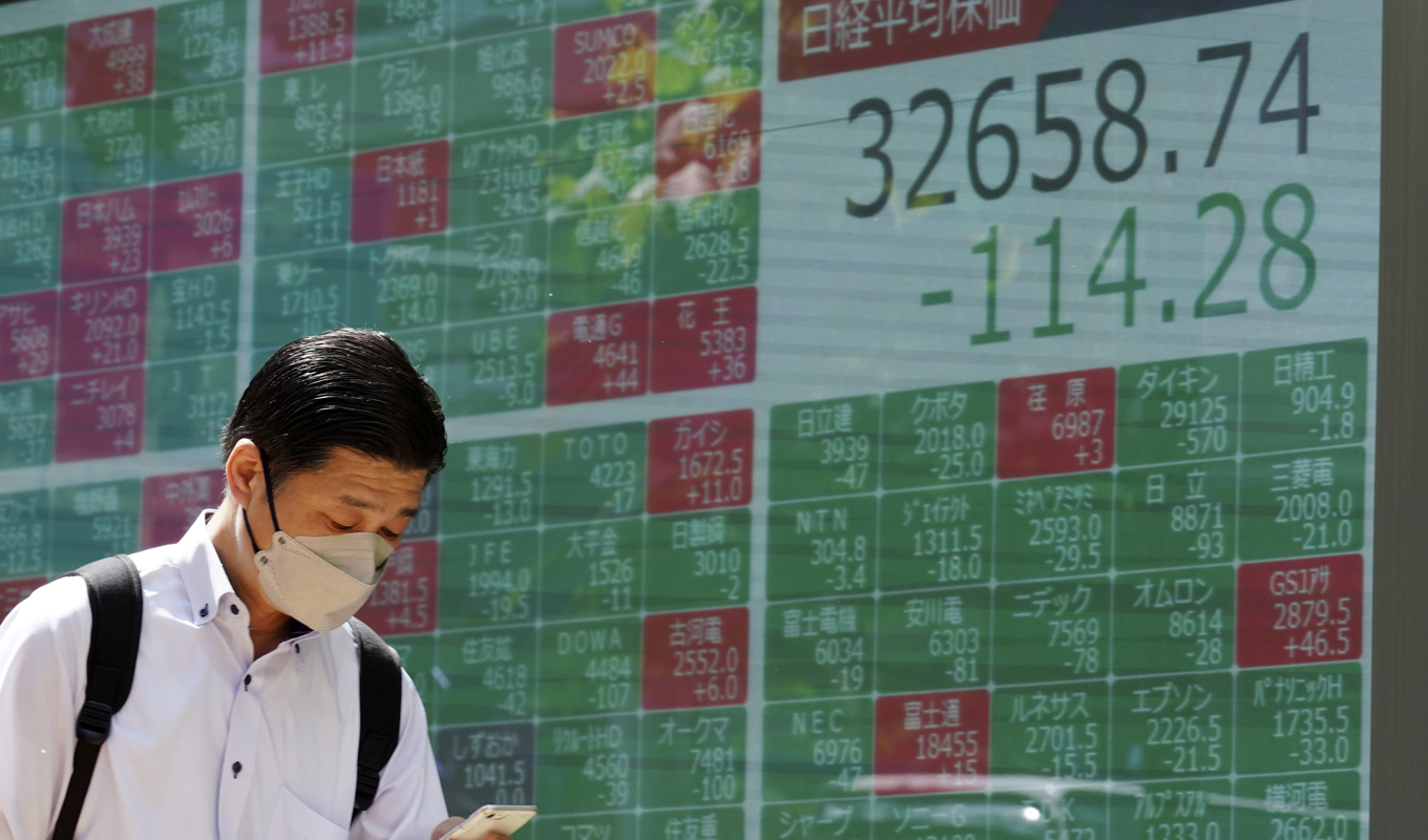 Oro inför onsdagens Fed-besked tog sig uttryck på de ledande Asienbörserna, som sjönk. Arkivbild. Foto: Eugene Hoshiko