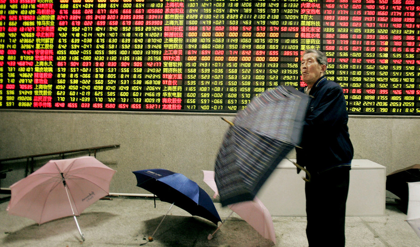 Ett orosmoment är den kinesiska ekonomin efter nya negativa uppgifter kring fastighetsjätten Evergrande. Arkivbild. Foto: Eugene Hoshiko/AP/TT