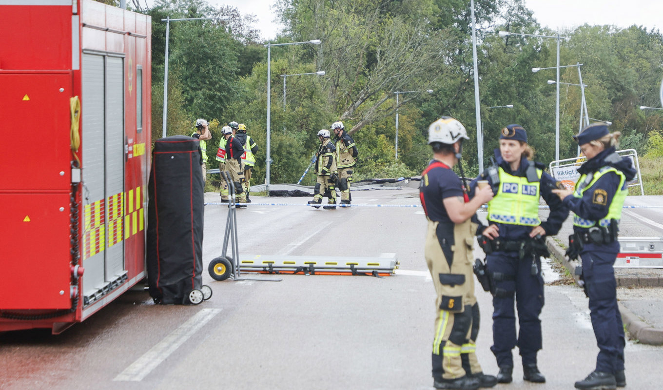Räddningstjänsten avslutar sin insats vid skredområdet i Stenungsund. Bild från lördagen. Foto: Adam Ihse/TT