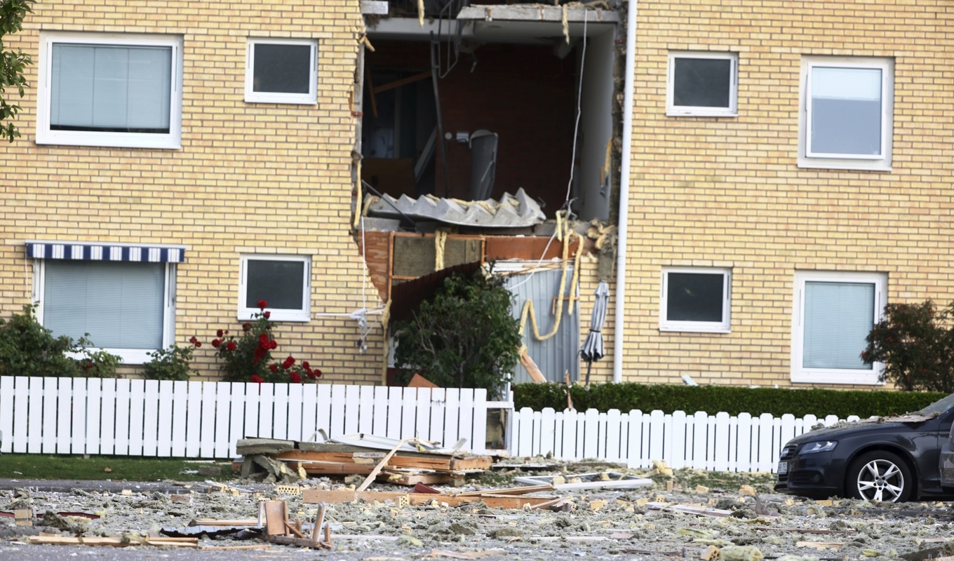 En kraftig explosion inträffade i ett bostadshus i Linköping i tisdags morse. Foto: Stefan Jerrevång/TT