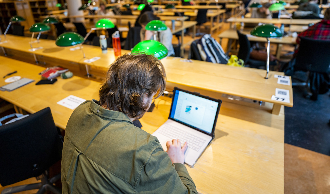 Svenskar som pluggar utomlands har fått ett tuffare ekonomiskt läge. Arkivbild. Foto: Håkon Mosvold Larsen/NTB/TT