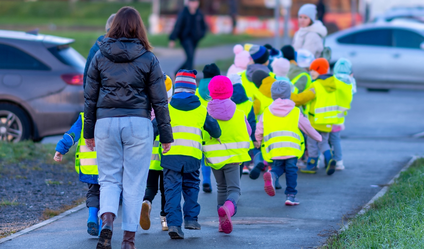 Debattörerna anser att införandet av en angiverilag försämrar barns rättigheter och sätter bland annat barnomsorg- och sjukvårdspersonal i en omöjlig situation. Foto: Shutterstock