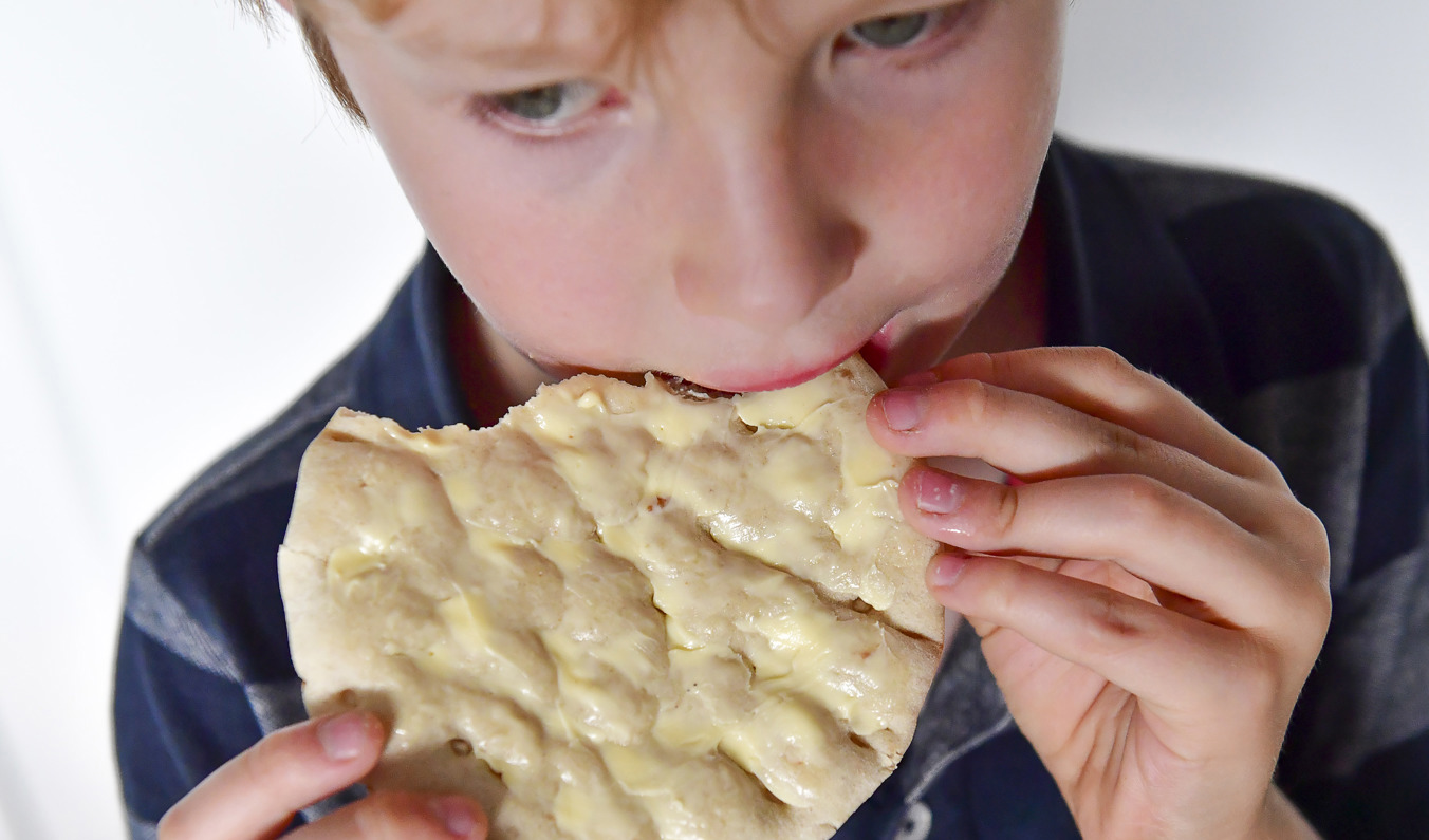 Brödet blev billigare. Arkivbild. Foto: Jonas Ekströmer/TT