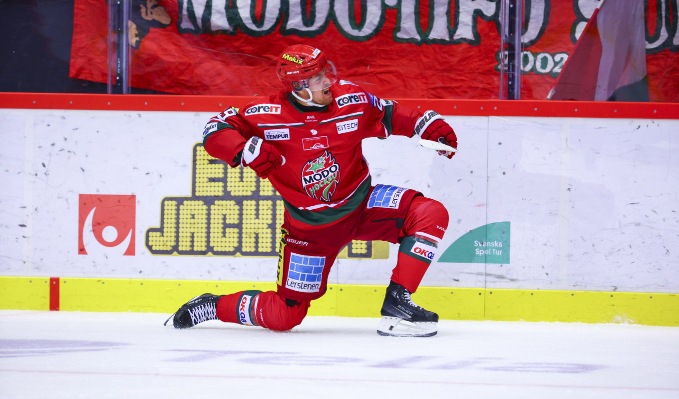 Modos Mikkel Aagaard säkrade segern i SHL-matchen mot Örebro. Foto: Johan Löf/TT