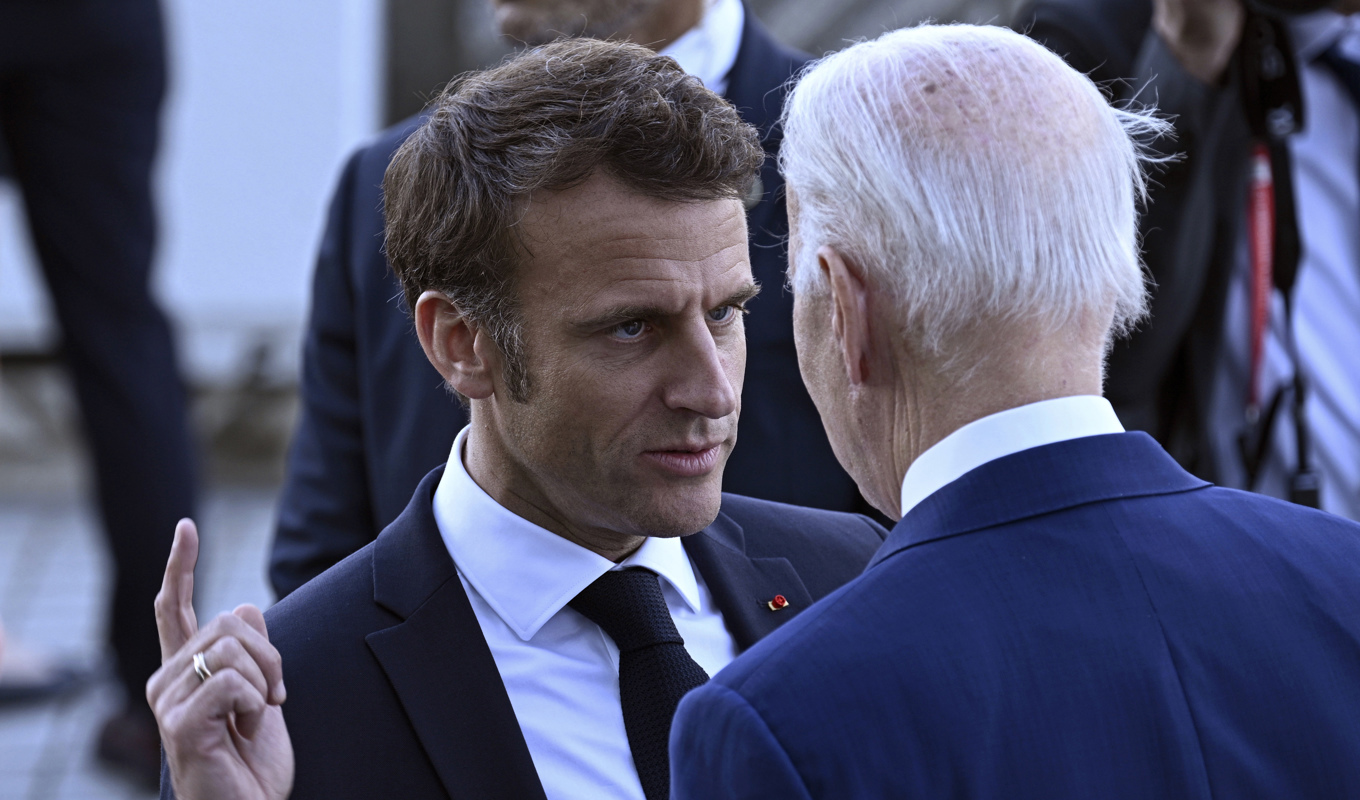 Flera ledare, däribland USA:s president Joe Biden och Frankrikes president Emmanuel Macron, har talat i telefon, uppger Vita huset. Foto: Brendan Smialowski/AP/TT