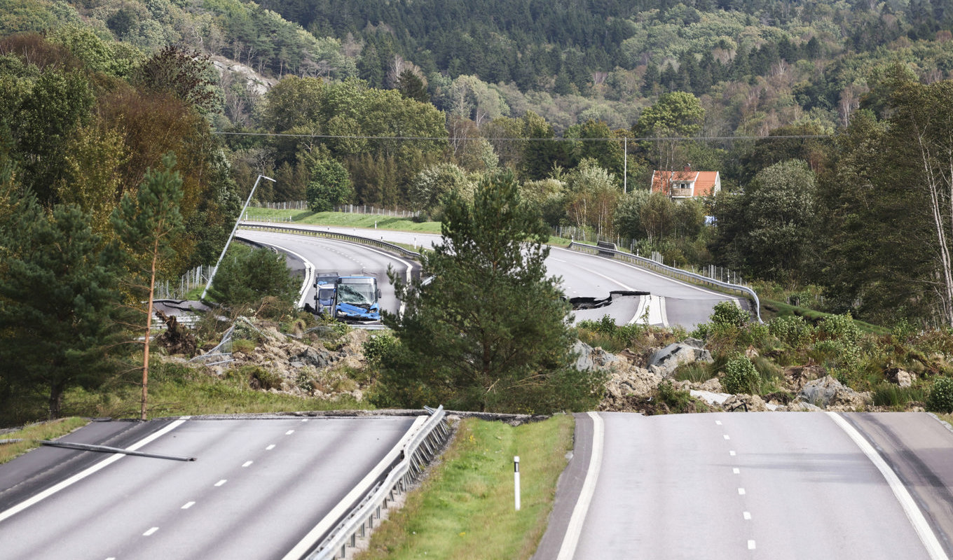 Peab ska bygga upp vägen efter skredet. Arkivbild. Foto: Adam Ihse/TT
