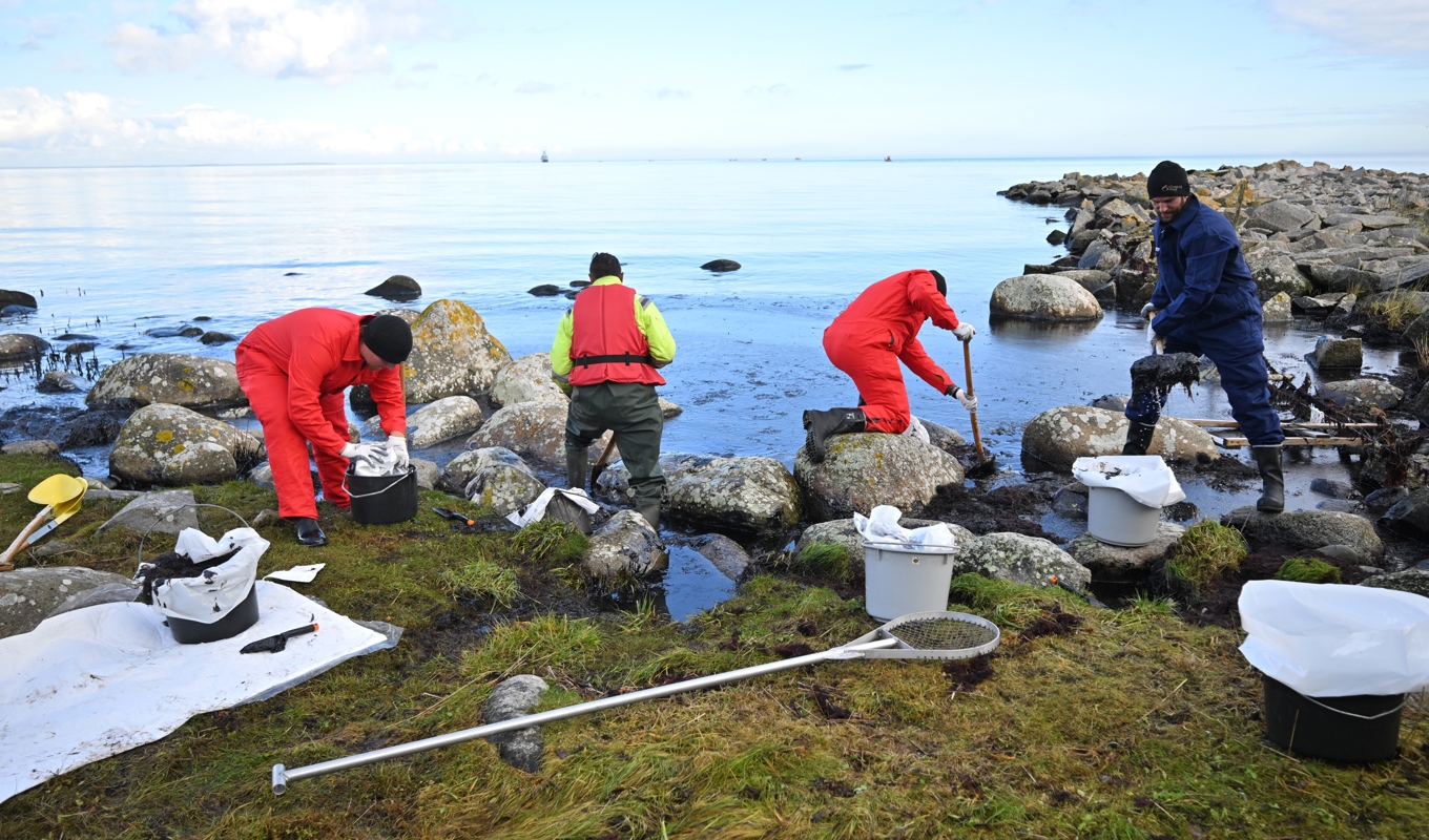 Saneringen av olja från naturreservatet Spraglehall vid Krokås började på måndagseftermiddagen förra veckan. Arkivbild. Foto: Johan Nilsson/TT