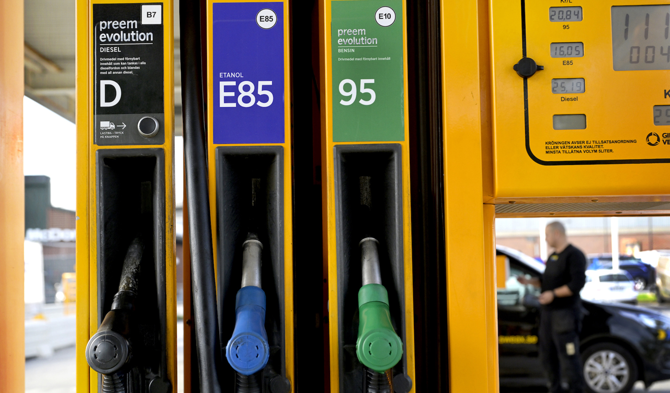 Runt alla politiskt styrda gröna satsningar gällande etanol, stål och vätgas skapas ett formidabelt ”klägg” där tidigare toppolitiker auktionerar ut sina tjänster och kontakter till särintressen. Foto: Janerik Henriksson/TT