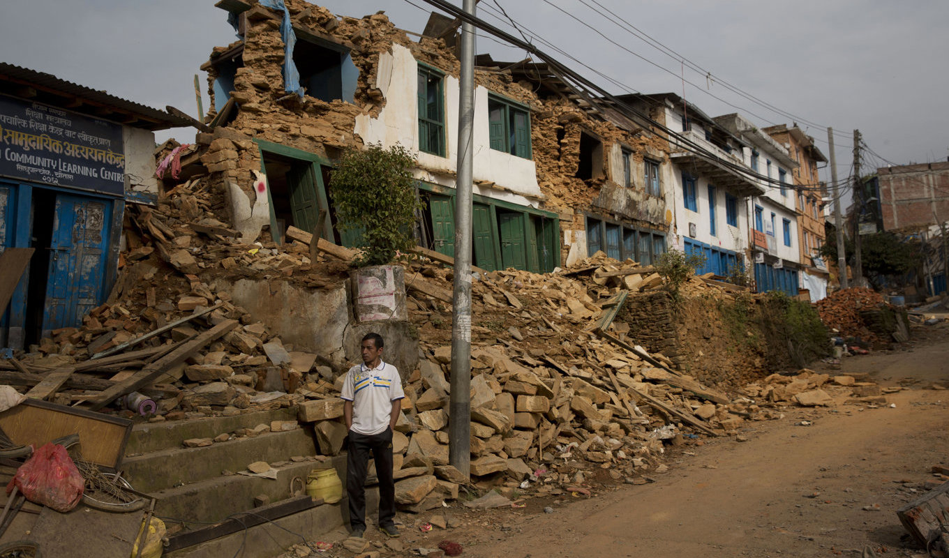 För åtta år sedan, 2015, drabbades Nepal av jordskalv som dödade tusentals människor i ett land där jordskalv är vanliga. Många har konstaterats ha dött i ännu ett skalv som inträffade natten till lördagen, lokal tid. Arkivbild. Foto: Bernat Armangue/AP/TT
