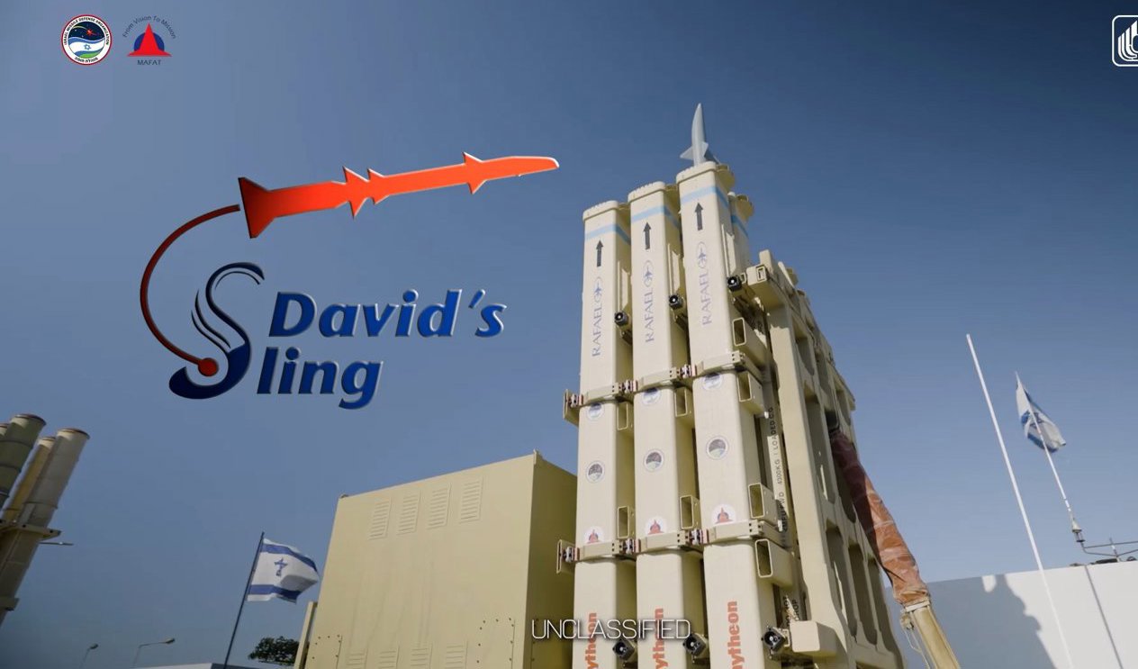 Stillbild ur film från Israels försvar med antirobotsystemet "Davids slangbella". Foto: Israels försvarsdepartement/handout/TT