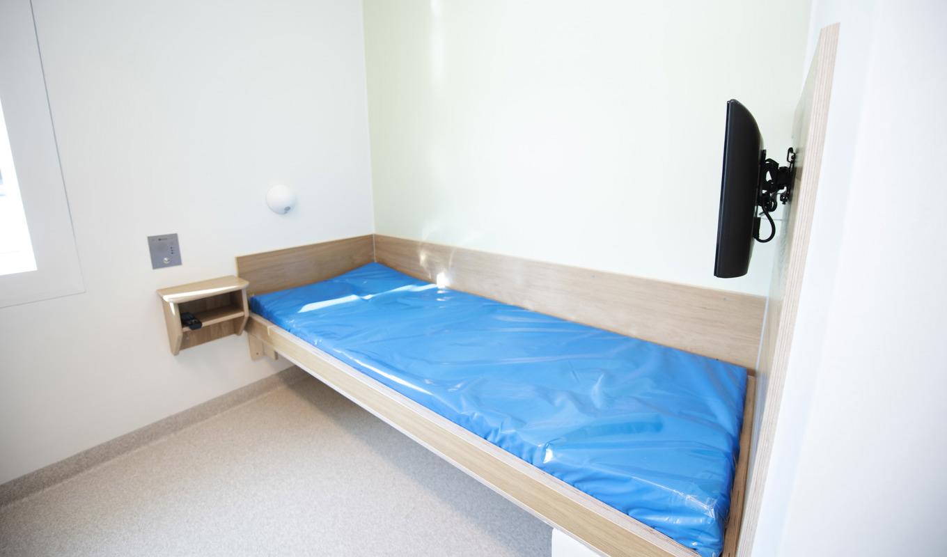 Svenska fängelser och häkten riskerar att bli en "krutdurk" när dubbelbeläggning blir standard för att minska platsbristen, enligt Seko. Arkivbild. Foto: Caisa Rasmussen/TT