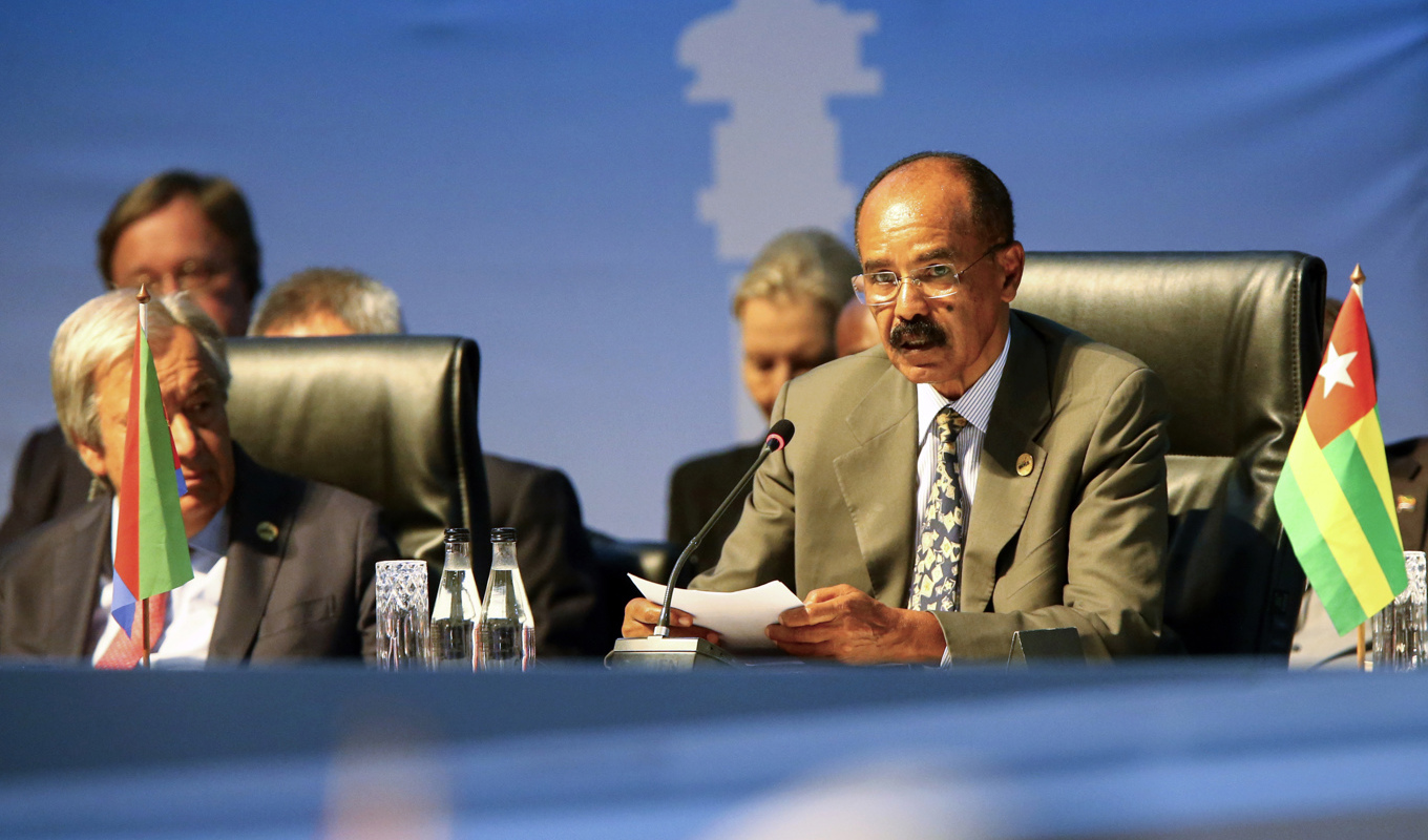 Eritrea hoppar av VM-kvalet i fotboll bara dagarna före det att laget skulle inleda kvalspelet genom att möta Marocko på bortaplan. Skälet uppges vara risk för att spelarna skulle hoppa av och söka asyl för att undkomma diktaturen i Eritrea, ledd av president Isaias Afwerki. Arkivbild. Foto: Kim Lubrook/AP/TT