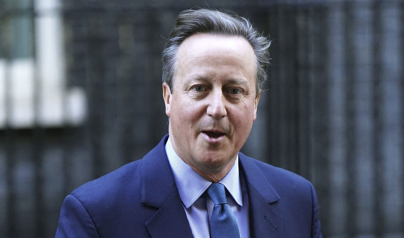 Storbritanniens nyutnämnde utrikesminister David Cameron talade med USA:s utrikesminister Antony Blinken redan första dagen på jobbet. Foto: James Manning/AP/TT