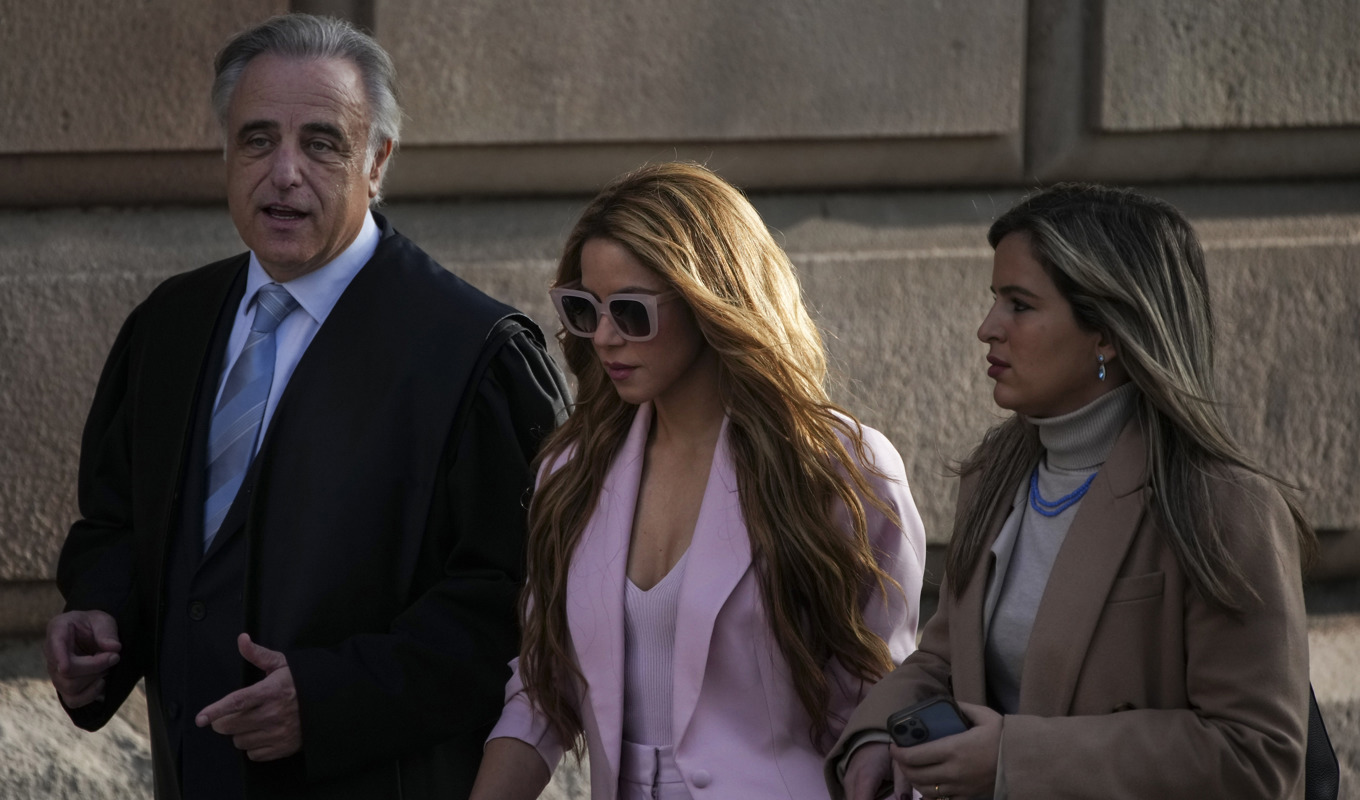 Shakira anländer till domstolen i Barcelona på måndagen. Foto: Emilio Morenatti/AP/TT