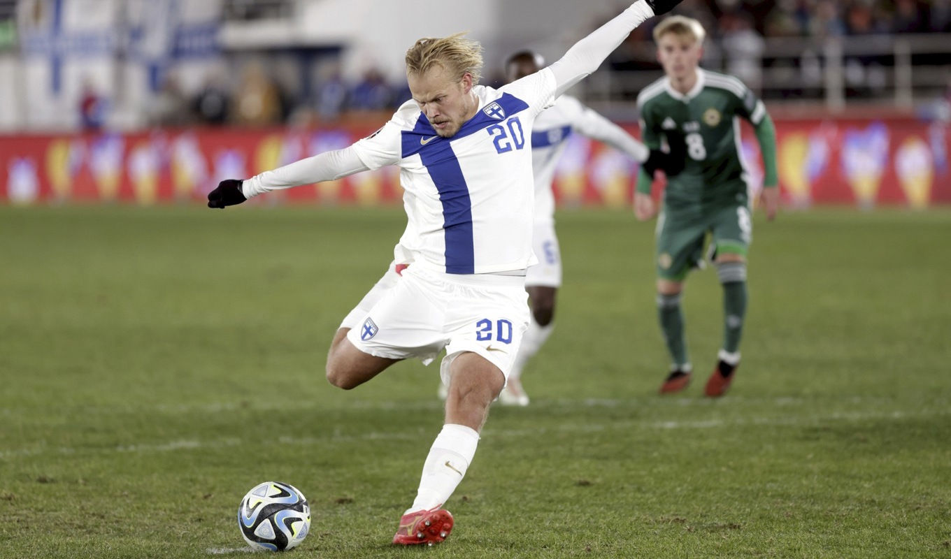 Finland får spela playoff borta mot Wales när jakten på en plats i fotbolls-EM fortsätter i mars. Arkivbild. Foto: Roni Rekomaa/AP/TT