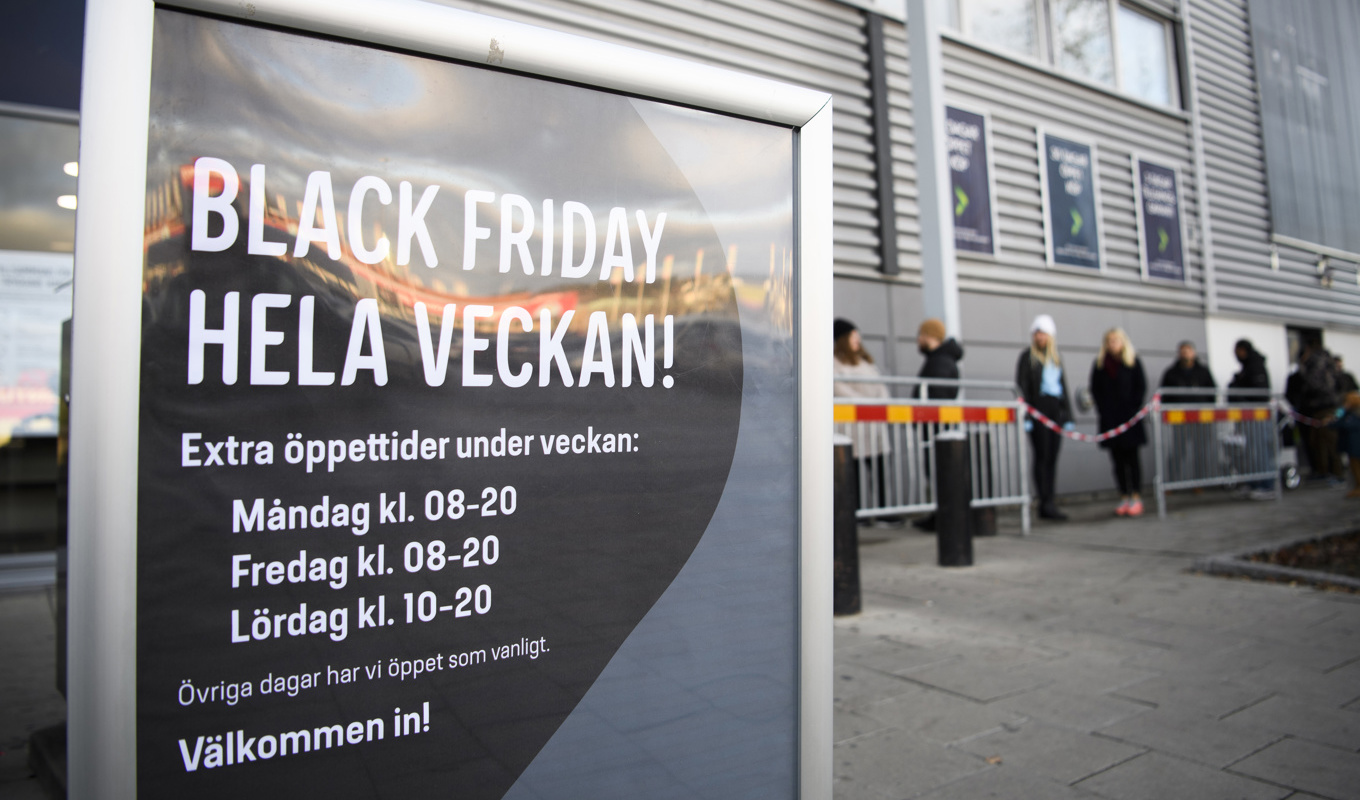 Många butiker skyltar fel under reaveckan Black Week, som kulminerar med Black Friday. Arkivbild. Foto: Henrik Montgomery/TT