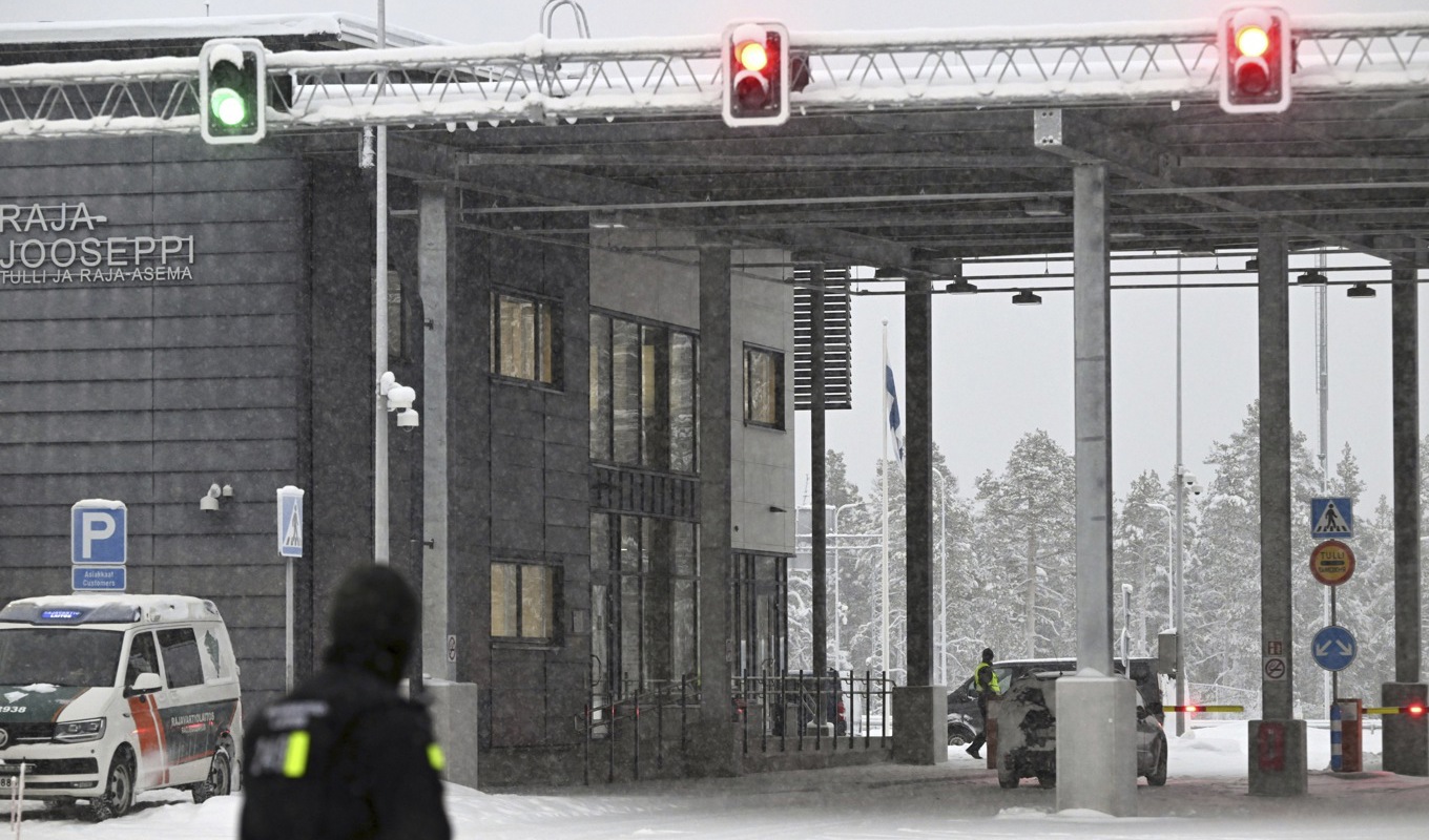 Finland stänger den sista av sina gränsövergångar mot Finland. På bilden övergången Raja-Jooseppi. Foto: Emmi Korhonen/Lehtikuva via AP/TT