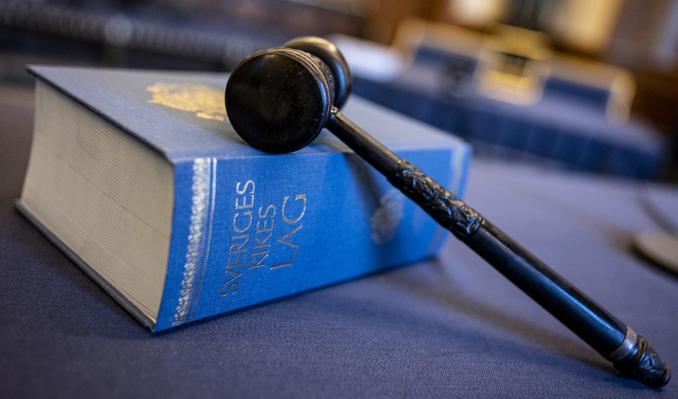 Alingsås tingsrätt meddelade på onsdagen dom i ett mål om skottlossning mot poliser. Arkivbild. Foto: Johan Nilsson/TT