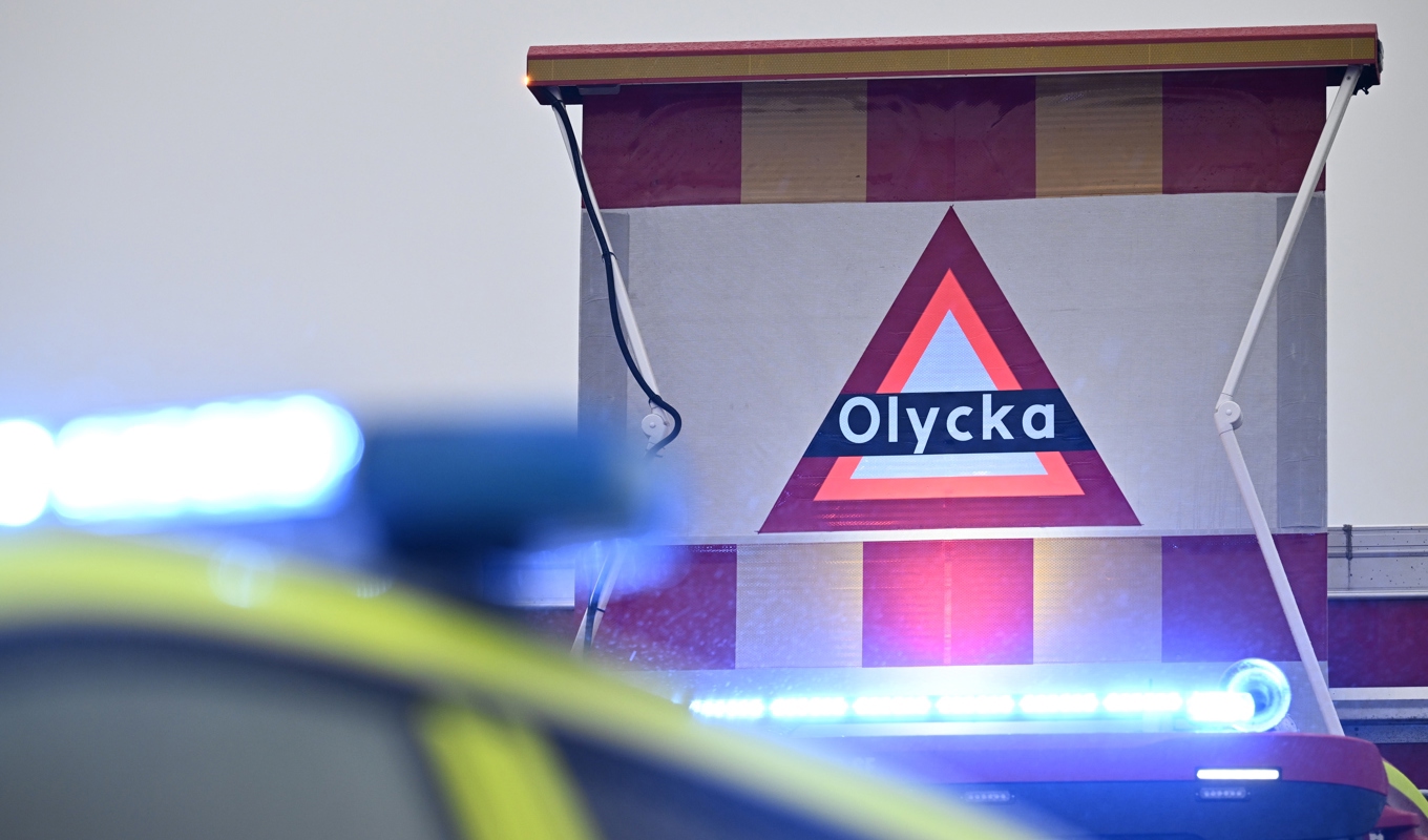 En man körde ner i diket och krockade med ett träd utanför Nässjö. Arkivbild. Foto: Johan Nilsson/TT