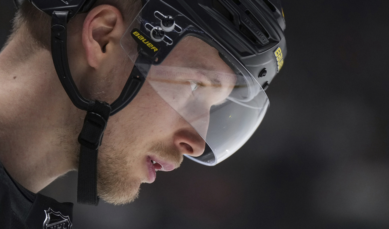 Vancouvers Elias Pettersson kan blicka ned på William Nylander och Filip Forsberg från sin topplats i den svenska poängligan i NHL. Foto: Darryl Dyck/AP/TT