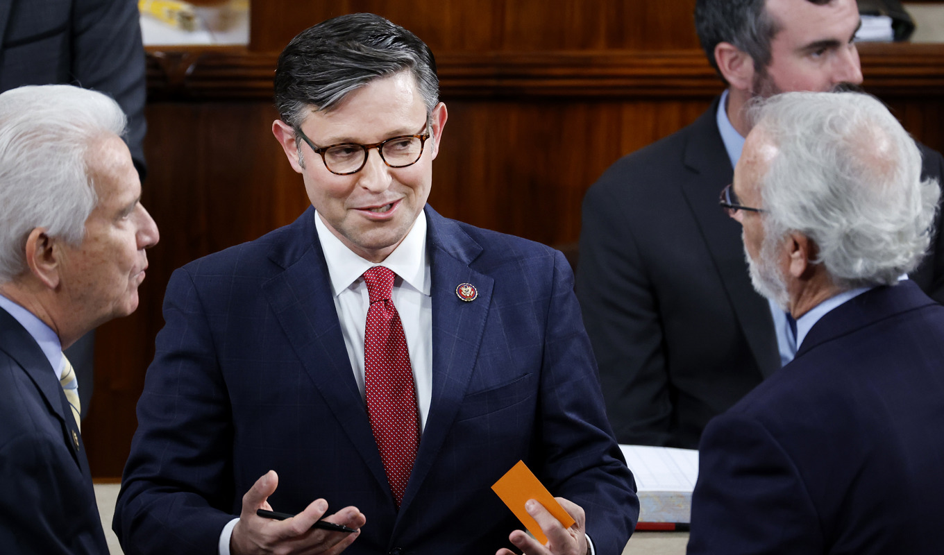 Mike Johnson, talman i det amerikanska representanthuset (mitten), i kongressbyggnaden Kapitolium i Washington DC den 25 oktober 2023. Foto: Chip Somodevilla/Getty Images