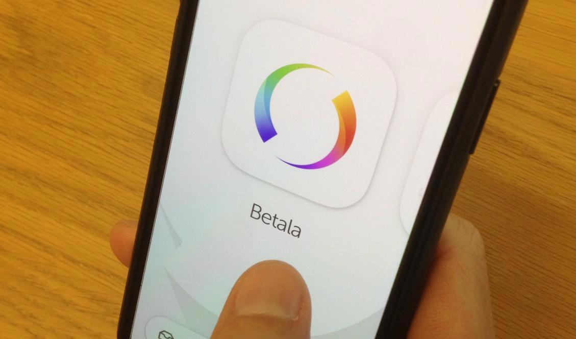 Många blir lurade av falska företag att investera i pengar. Foto: Epoch Times.