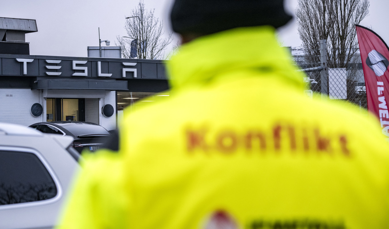 Strejkvakt från IF Metall utanför Teslas anläggning i Malmö. Arkivbild. Foto: Johan Nilsson/TT