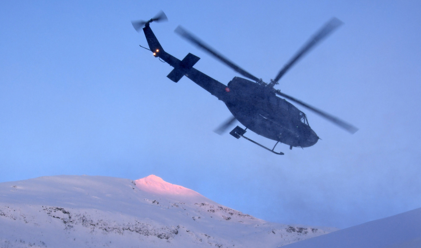 Norsk räddningstjänst letar efter eventuella offer för laviner. Arkivbild. Foto: Rune Stoltz Bertinussen/NTB/TT