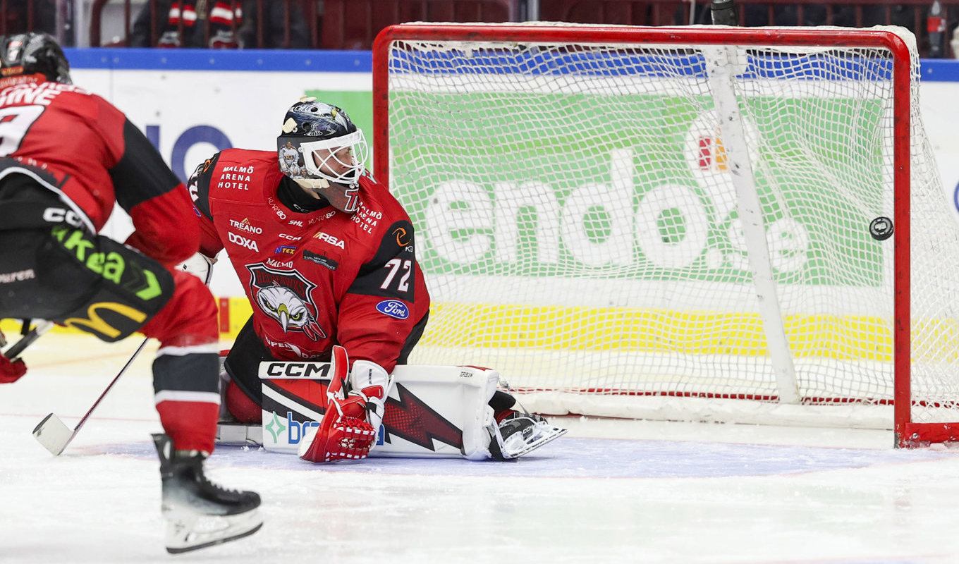 Malmö Redhawkss Daniel Marmenlind stod för en jätteblunder i matchen mot Skellefteå. Arkivbild. Foto: Andreas Hillergren/TT