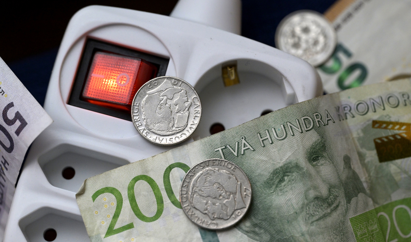 Billigare knäppa på eldosan. Arkivbild. Foto: Janerik Henriksson/TT