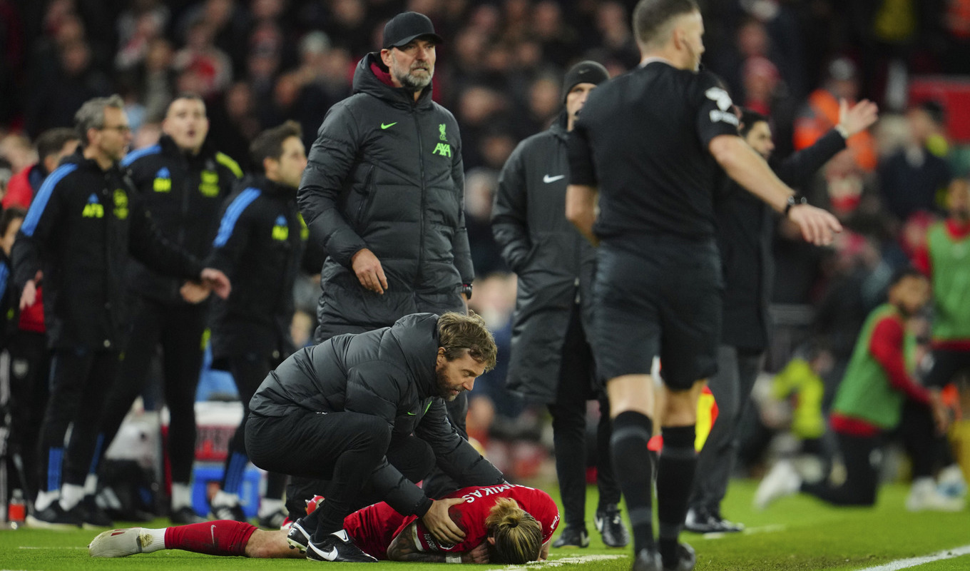 Kostas Tsimikas bröt helgens stormatch på Anfield. Foto: Jon Super/AP/TT