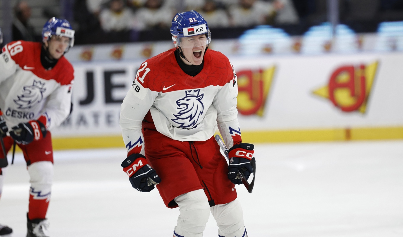 Jakub Stancl jublar efter att ha sänkt Kanada i JVM-kvartsfinalen i Scandinavium. Foto: Adam Ihse/TT