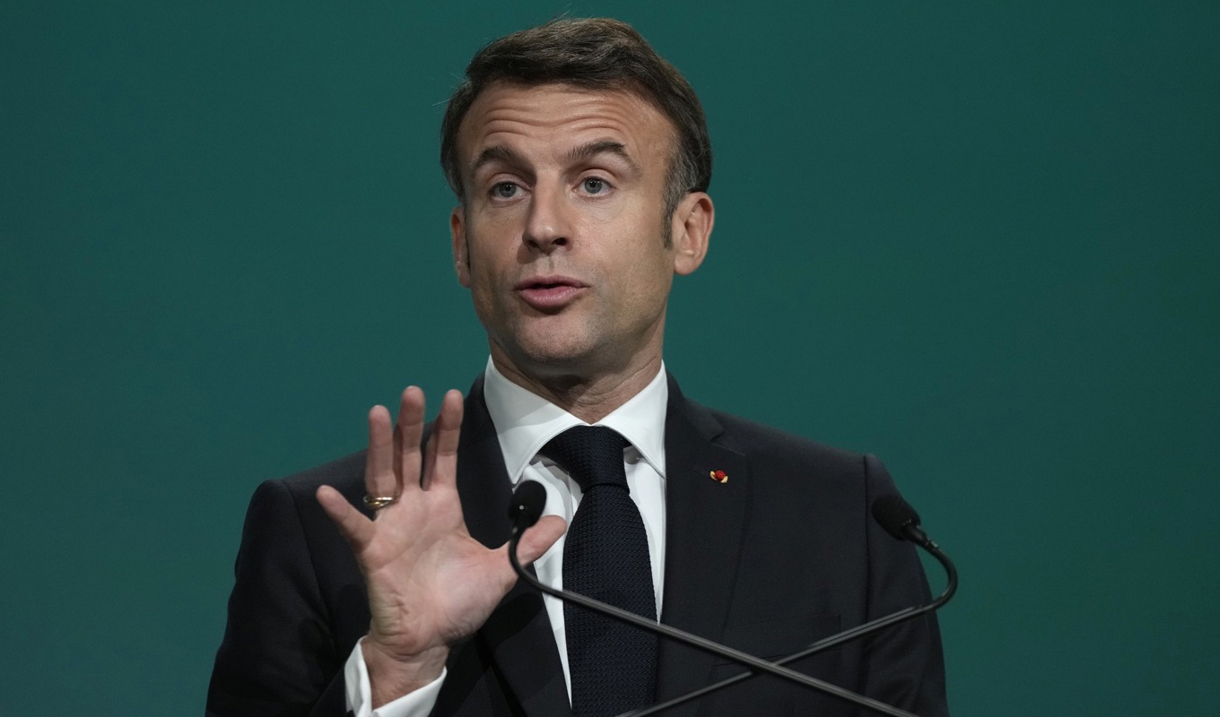 Frankrikes president Emmanuel Macron har uppmanat Israel att undvika handlingar som kan leda till en upptrappning av kriget mellan Israel och Hamas – framförallt vad gäller Libanon. Arkivbild. Foto: Peter Dejong/AP/TT