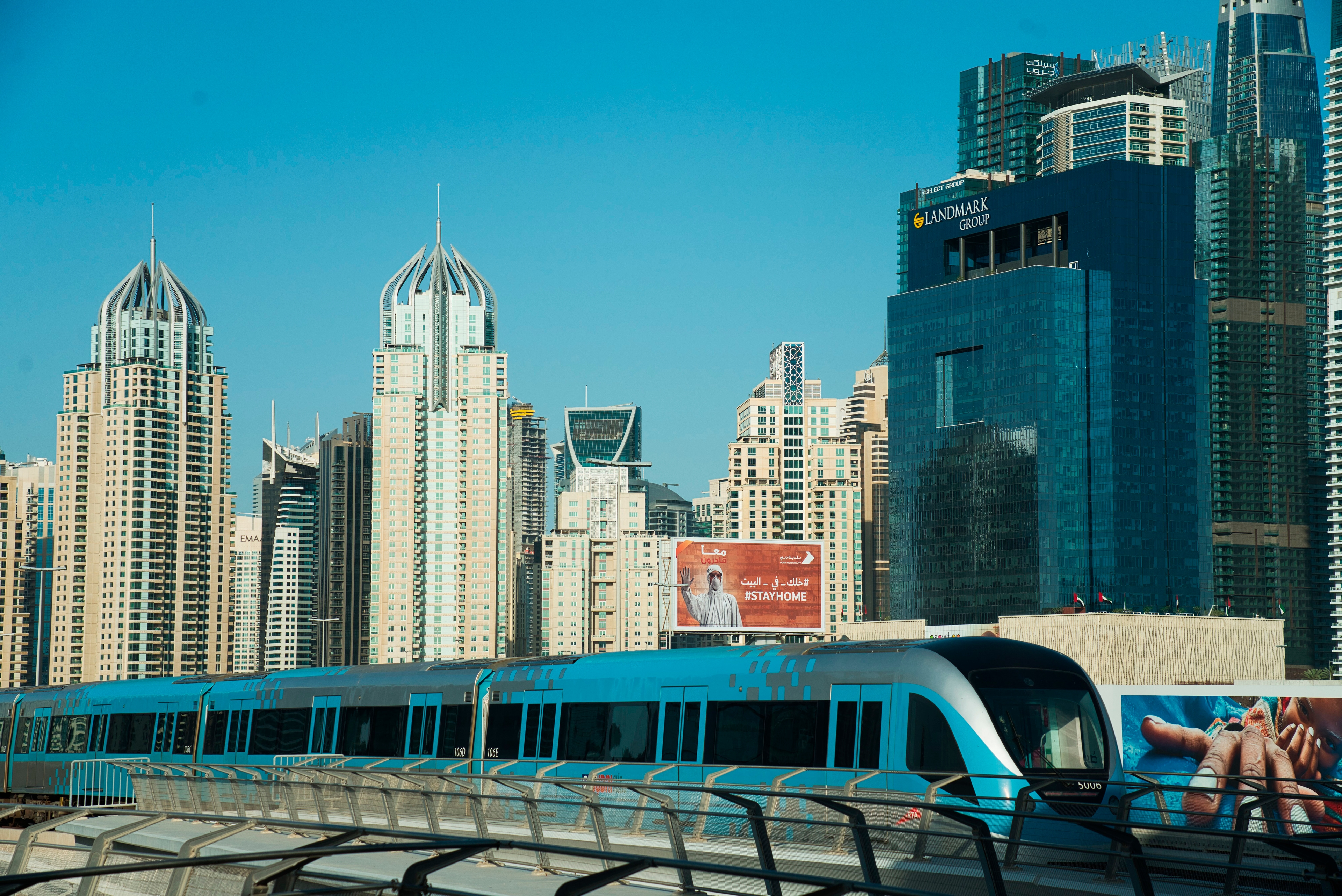 Förenade arabemiraten ställer ett 80-tal personer inför rätta, misstänkta för "terrorverksamhet". Arkivbild. Foto: Jon Gambrell/AP/TT