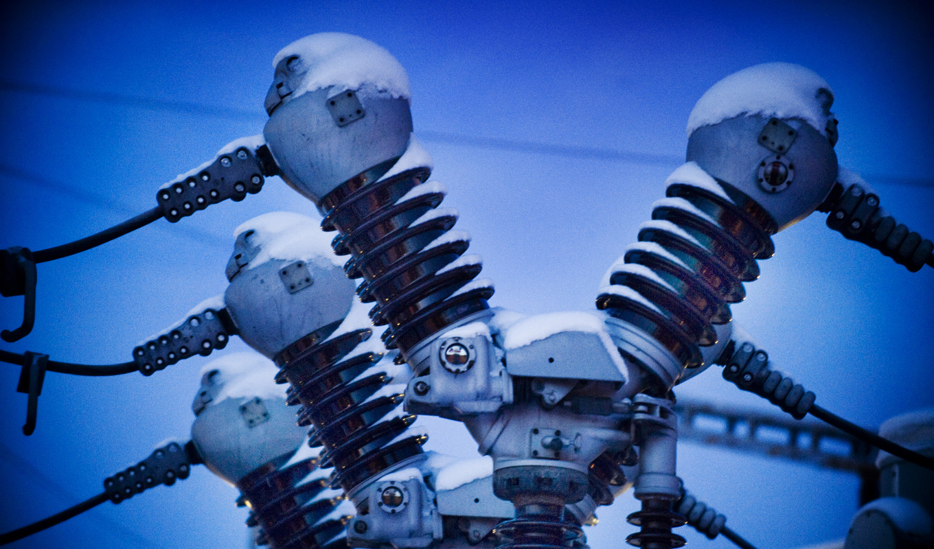 Elledningar med snö på. Arkivbild. Foto: Magnus Hjalmarson Neideman / SvD / TT