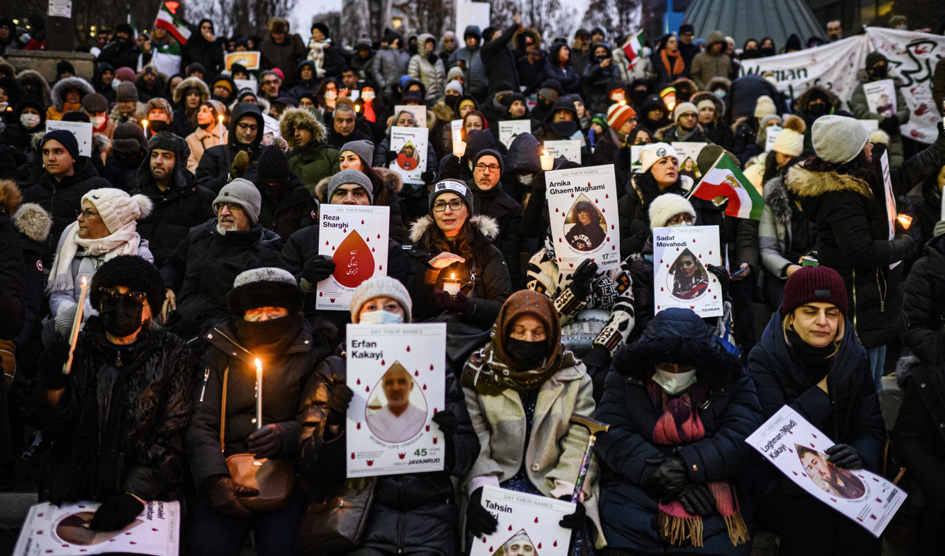 Vakor för offren på flight PS752 har hållits på olika håll, här i Toronto på årsdagen den 8 januari 2023. Arkivbild. Foto: Christopher Katsarov/AP/TT